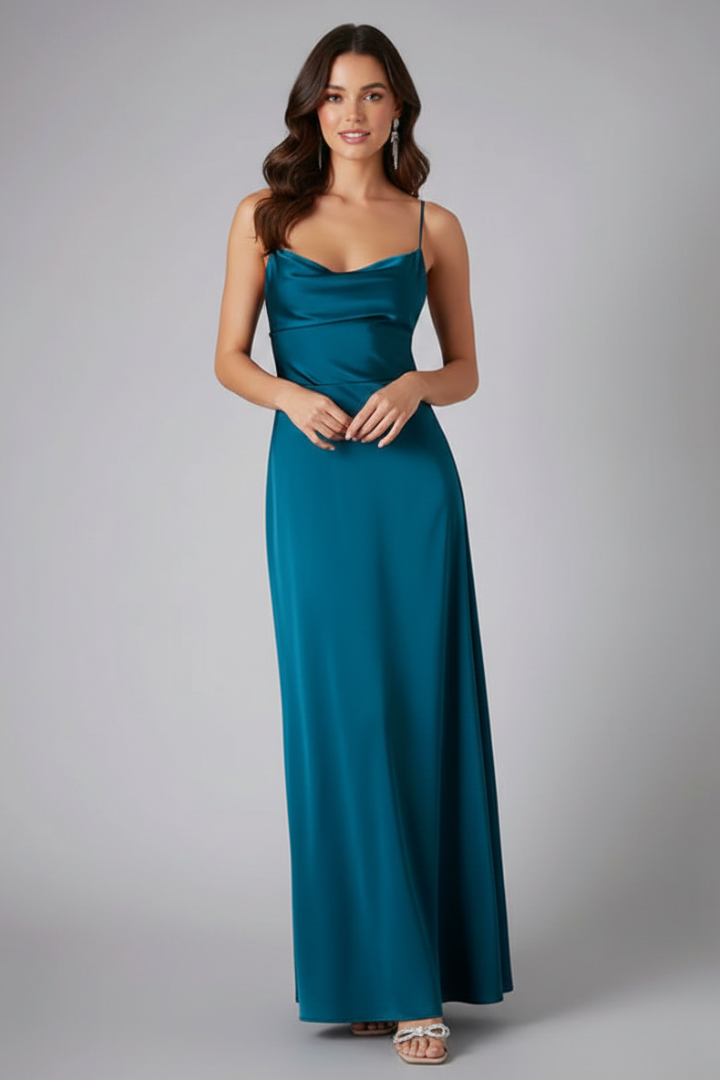 Abito elegante da donna senza maniche per matrimoni autunnali con spacco laterale