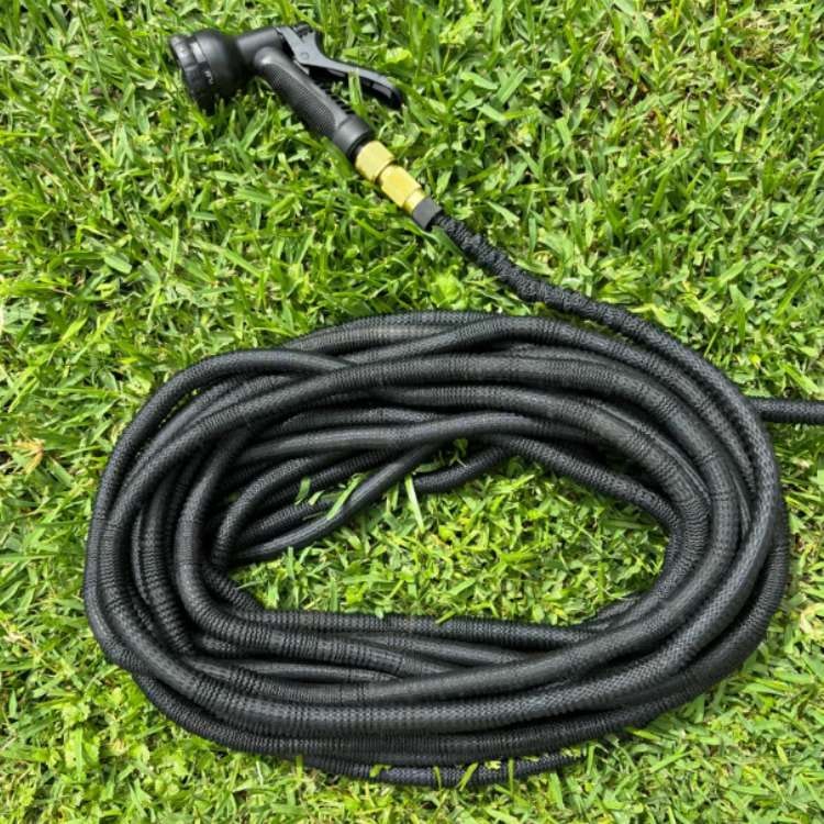 Expandable Garden Hose with 8-Pattern Spray Nozzle Brass Connectors and Anti-Kink Design - Image 10