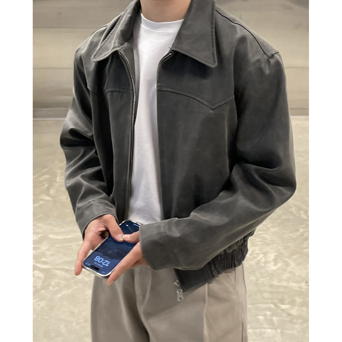 Men's Cropped Leather Jacket with Zip Closure and Elasticated Blouson Hem - Image 5