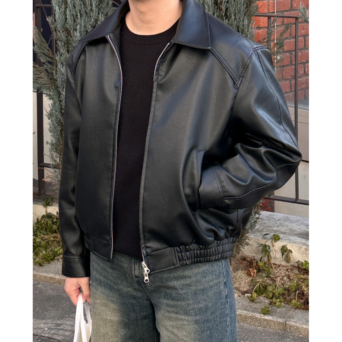 Men's Leather Bomber Jacket with Pointed Collar and Zip Closure - Image 4