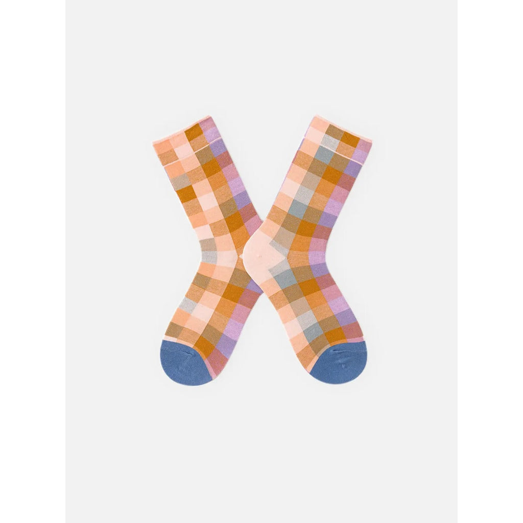 Men's Patterned Crew Socks with Cotton Blend Knit and Contrasting Heel - Image 11