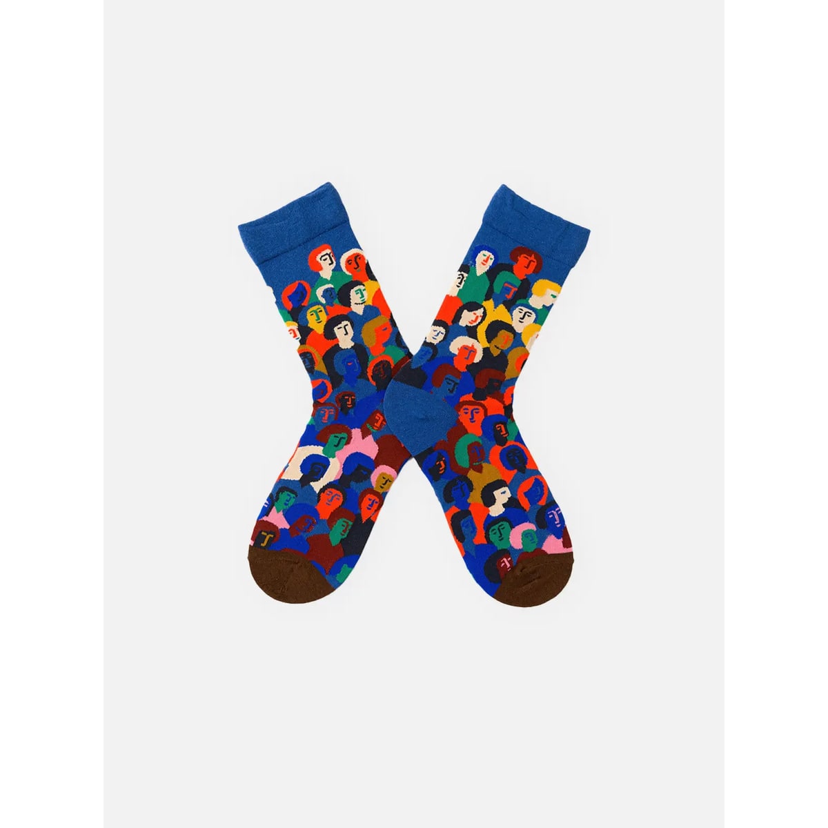 Men's Patterned Crew Socks with Cotton Blend Knit and Contrasting Heel - Image 4