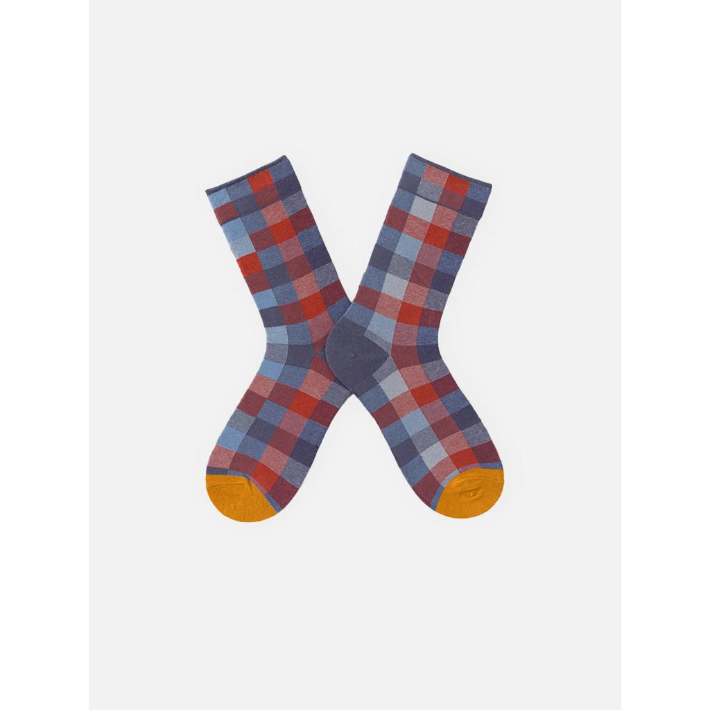 Men's Patterned Crew Socks with Cotton Blend Knit and Contrasting Heel - Image 9