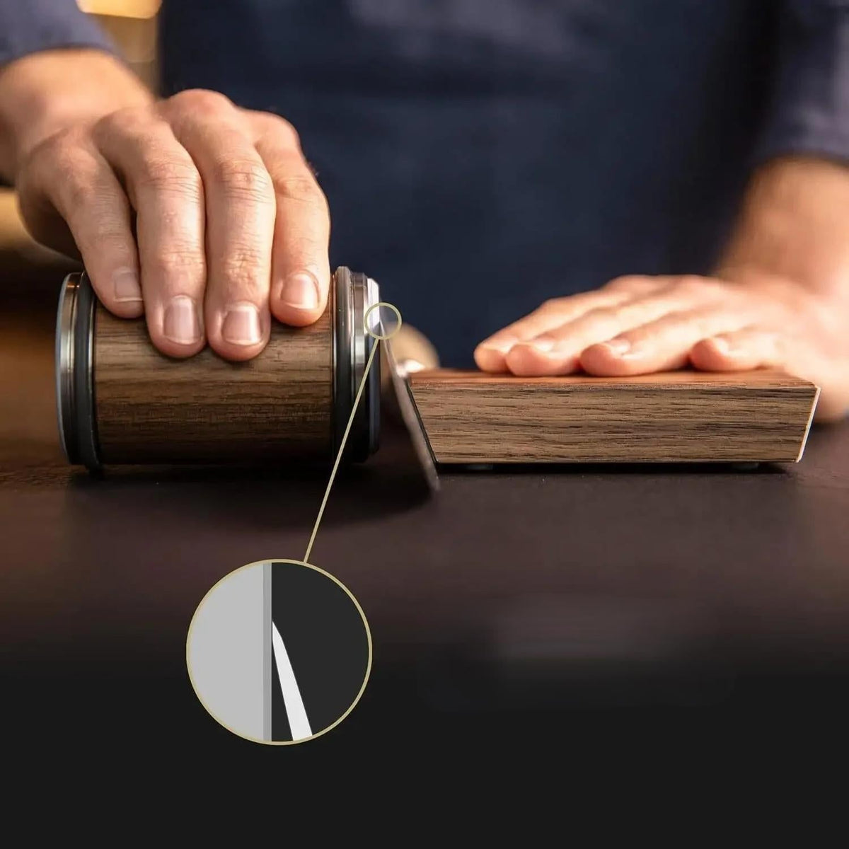 Rolling Knife Sharpener with Magnetic Base and Dual Angle Diamond Abrasive - Image 1